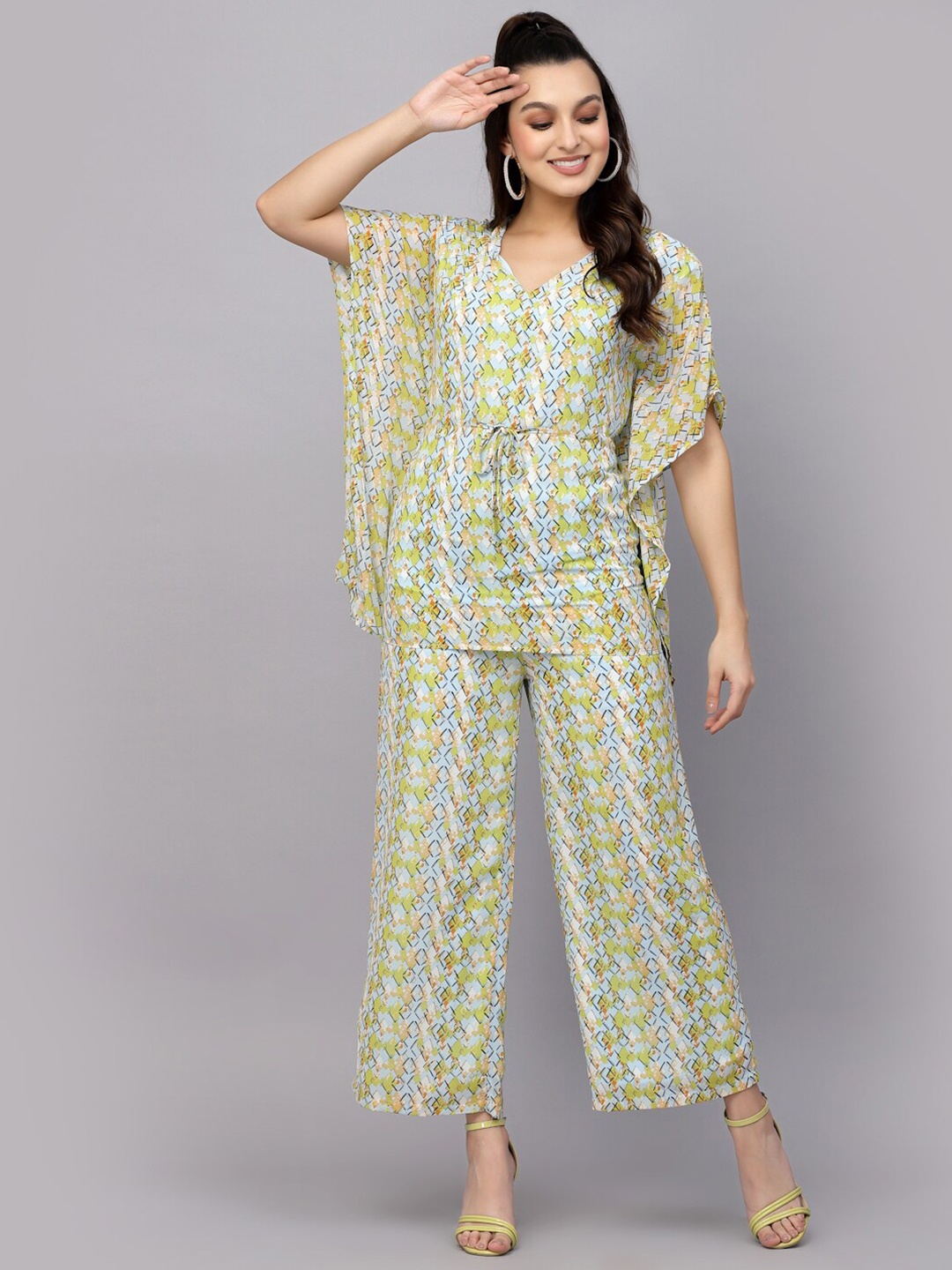 

Mafadeny Women Printed Tunic with Palazzos Co-Ord Sets, Lime green