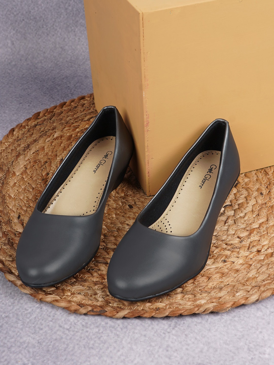 

Get Glamr Round Toe Comfort Heel Pumps, Grey