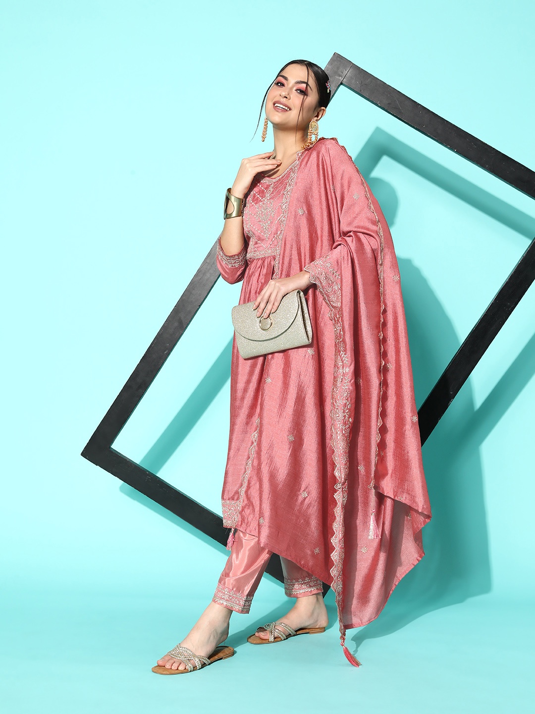 

Sangria Floral Embroidered Regular Sequinned Kurta With Trousers & With Dupatta, Peach