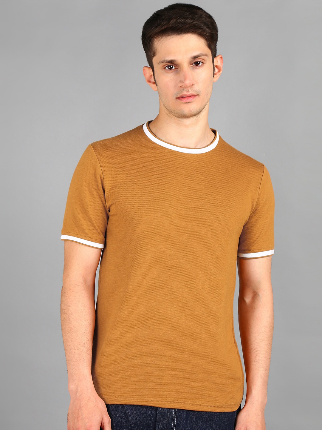 

Alan Jones Round Neck Slim Fit T-shirt, Mustard