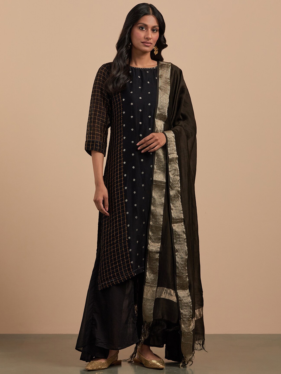 

SMRITI GUPTA Woven Design Boat Neck Chanderi Cotton Kurta, Black