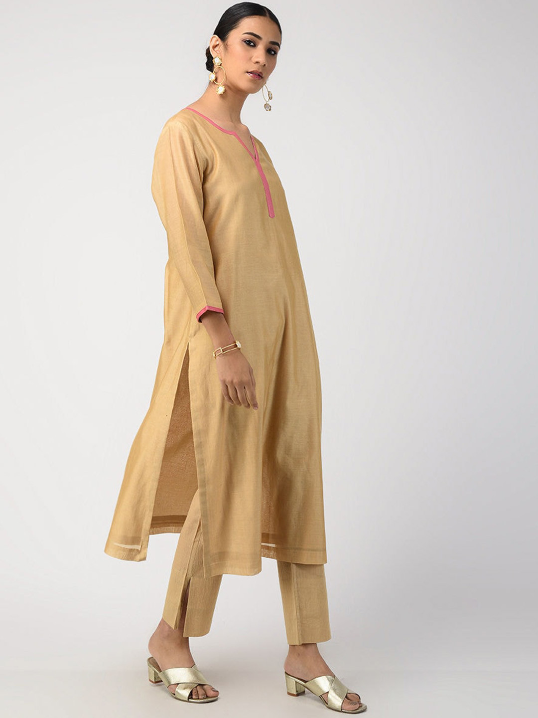 

SMRITI GUPTA Notched Neck Chanderi Cotton Straight Kurta, Beige