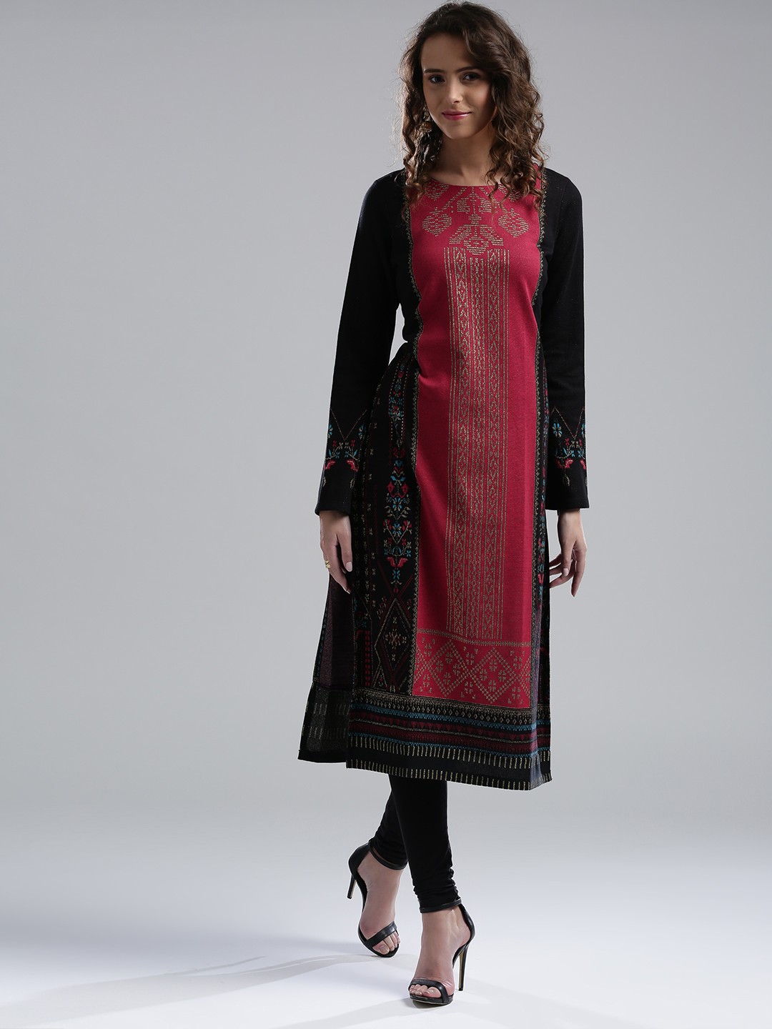 

W Women Black & Pink Woven Design Straight Kurta