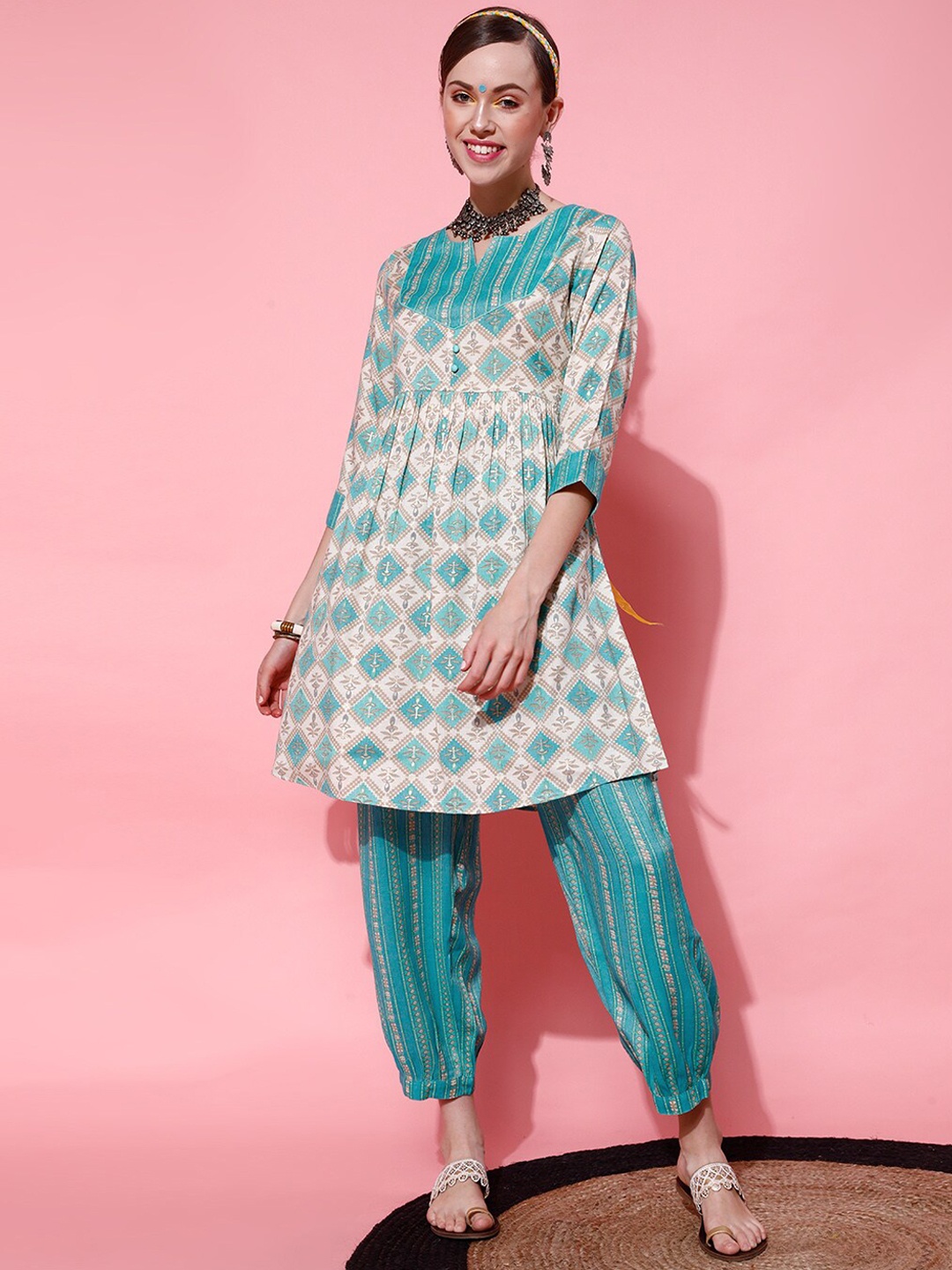 

indo street Notch Neck Ethnic Motifs Printed Kurta with Salwar, Turquoise blue