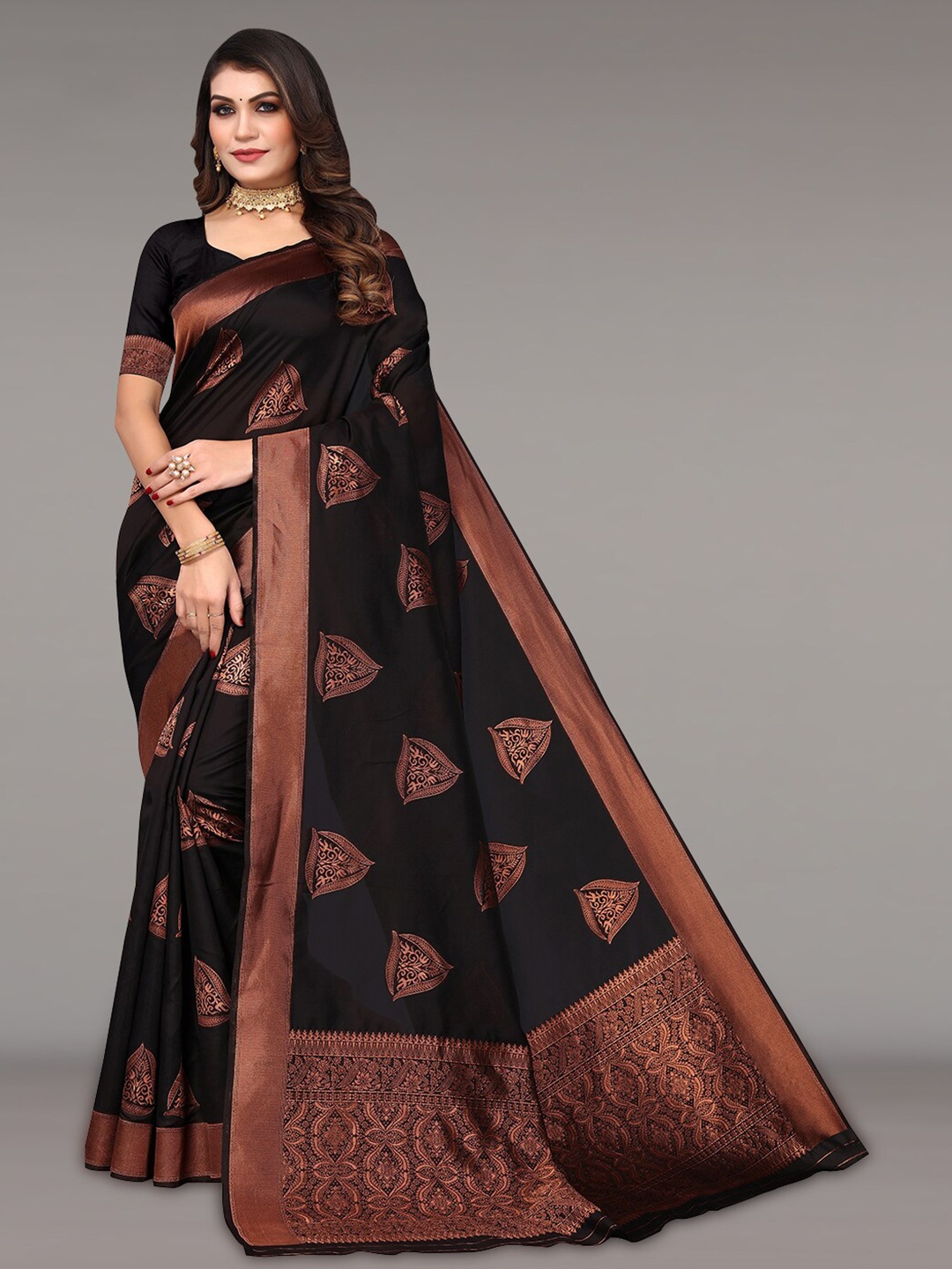 

Pisara Ethnic Motif Zari Silk Cotton Banarasi Saree, Black