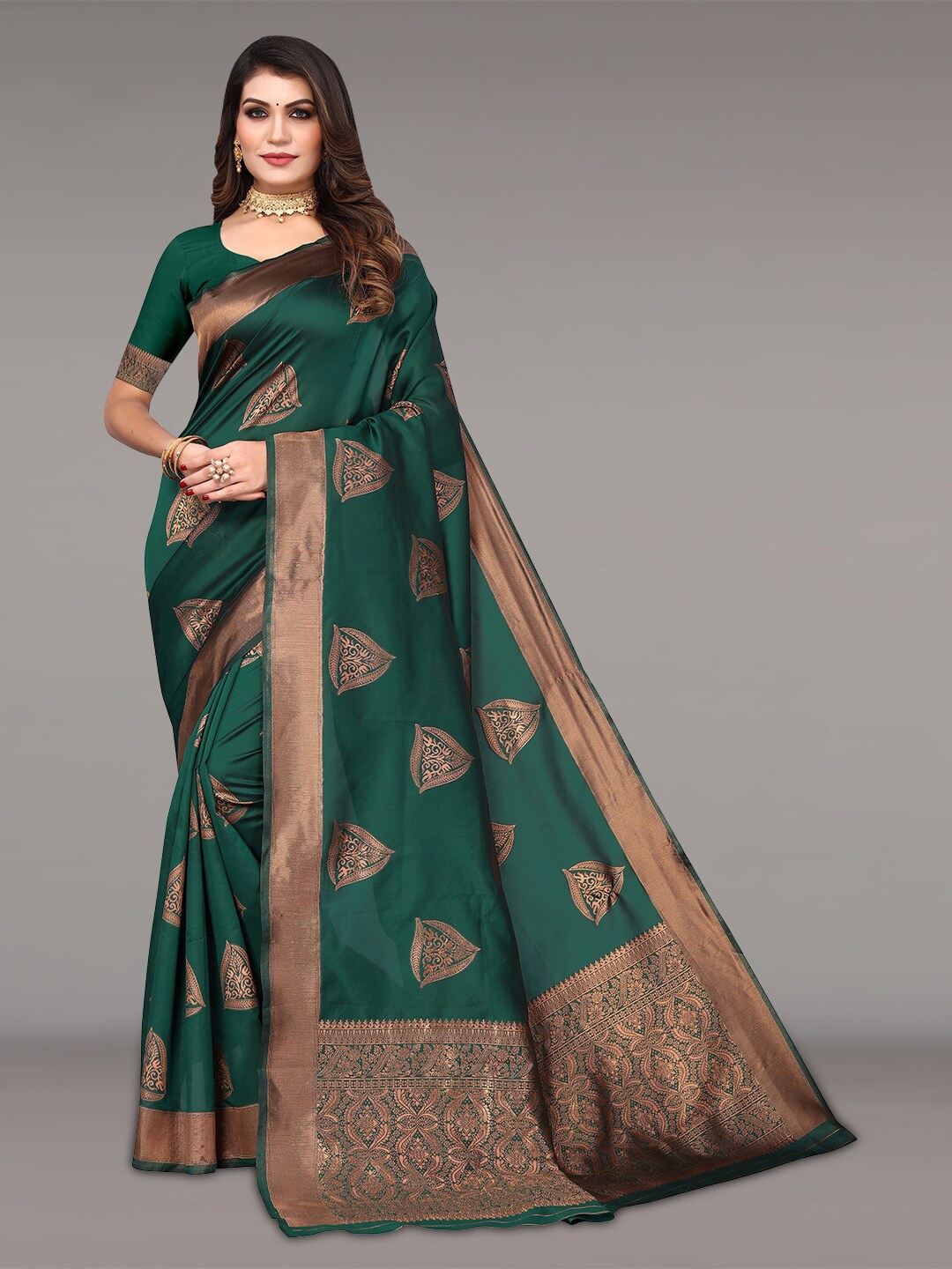 

Pisara Ethnic Motifs Woven Design Zari Silk Cotton Banarasi Saree, Green