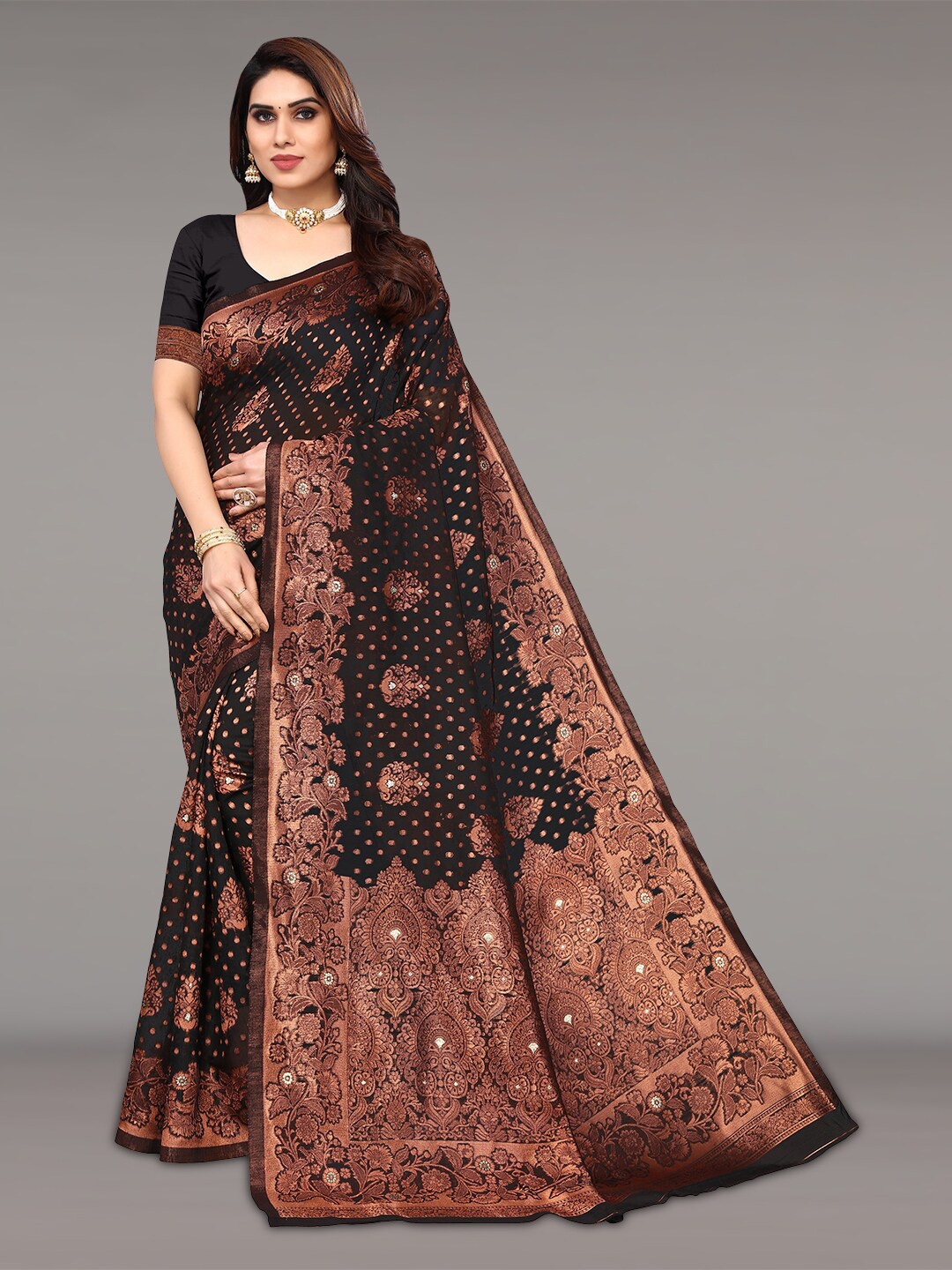 

Pisara Ethnic Motifs Woven Design Zari Silk Cotton Banarasi Saree, Black