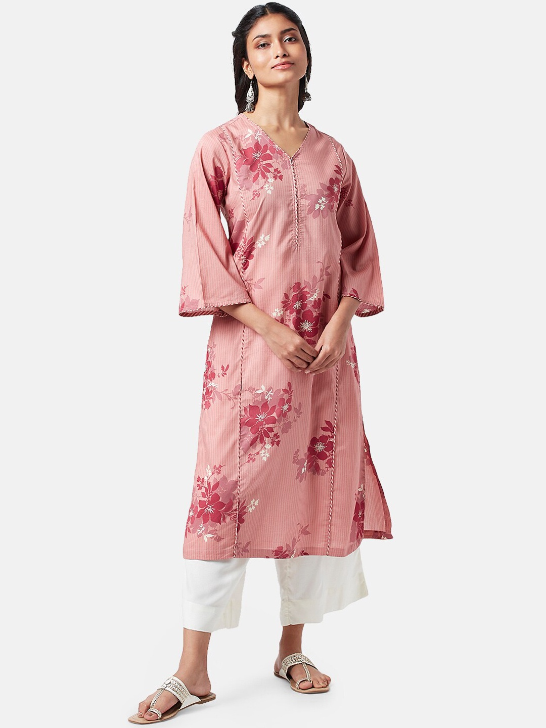 

RANGMANCH BY PANTALOONS Floral Printed Flared Sleeves Pure Cotton Kurta, Pink