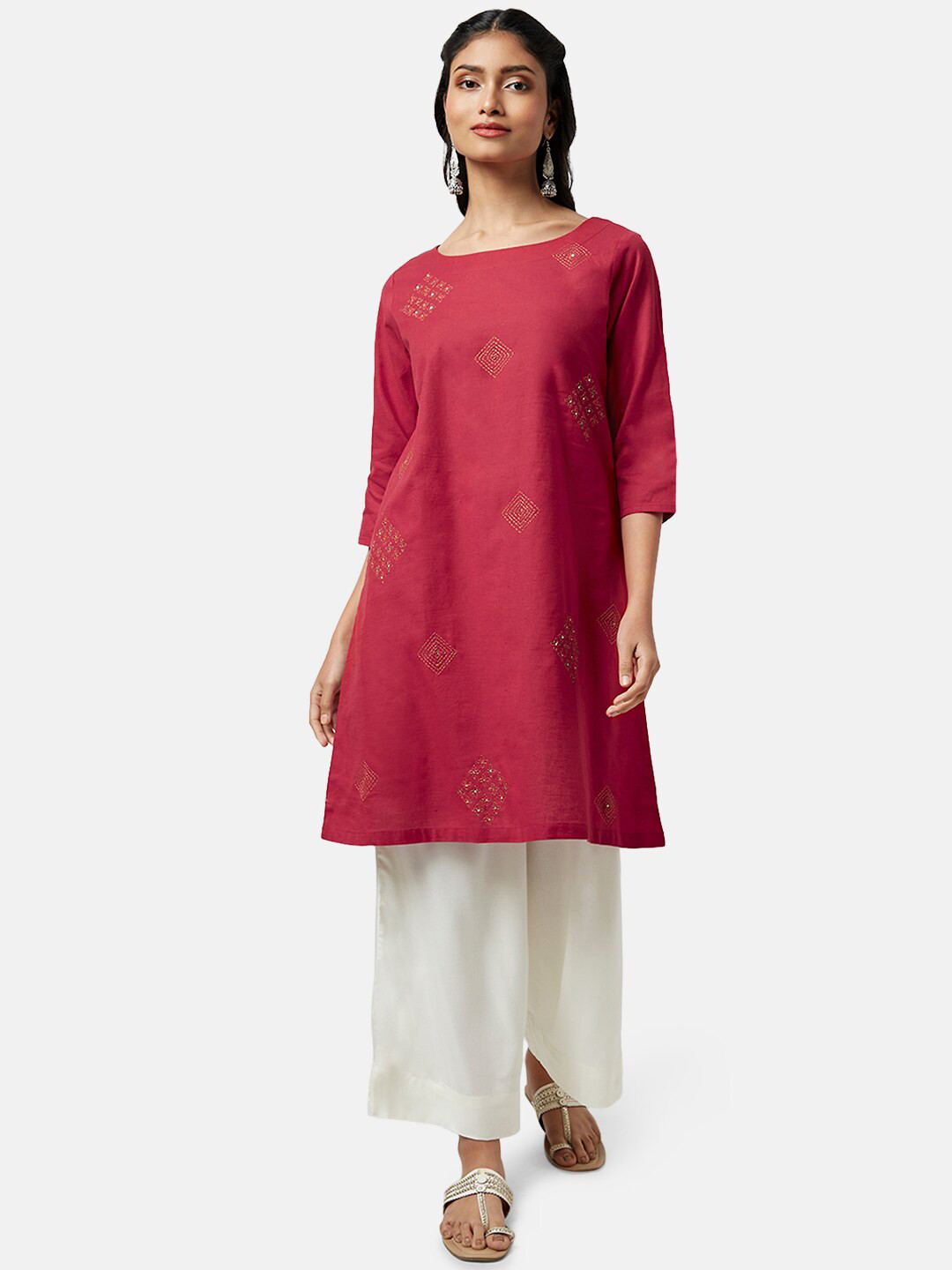 

RANGMANCH BY PANTALOONS Geometric Embroidered Thread Work Pure Cotton Kurta, Red