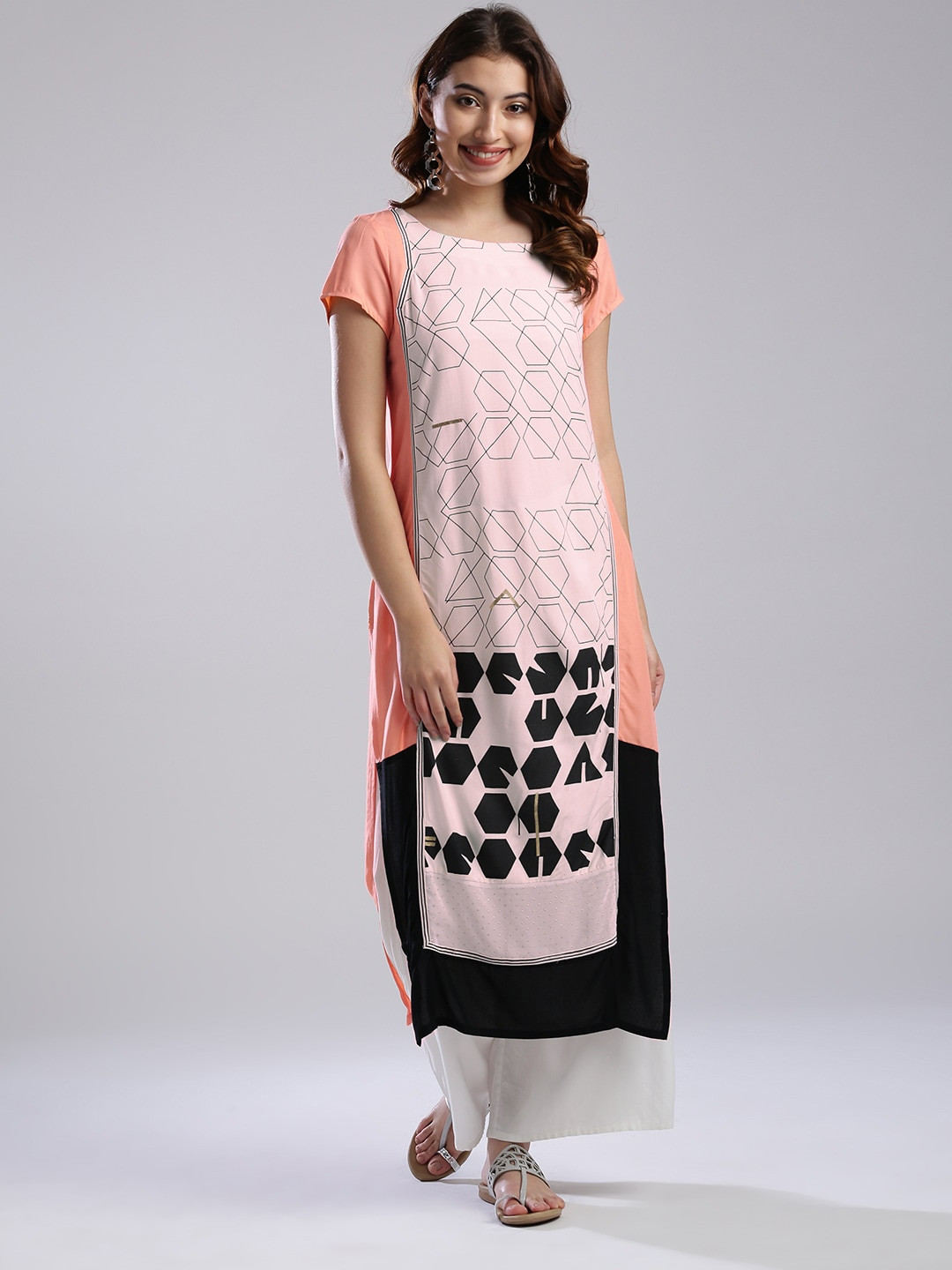 

W Women White & Peach-Coloured Printed Straight Sustainable Kurta
