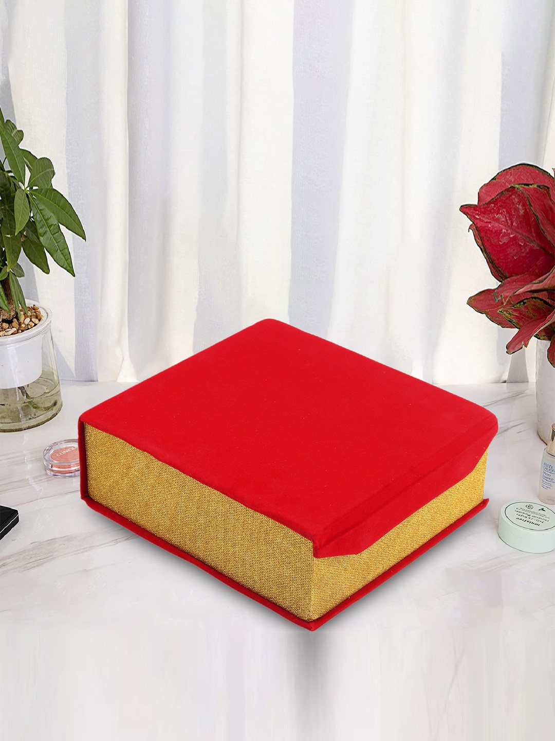 

Kuber Industries Red & Gold-Toned Wooden 3 Rod Bangle Box With 2 Magnetic Buckle