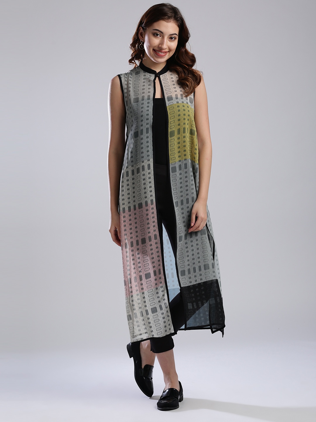 

W Women Blue & Off-White Printed Open Front Shrug