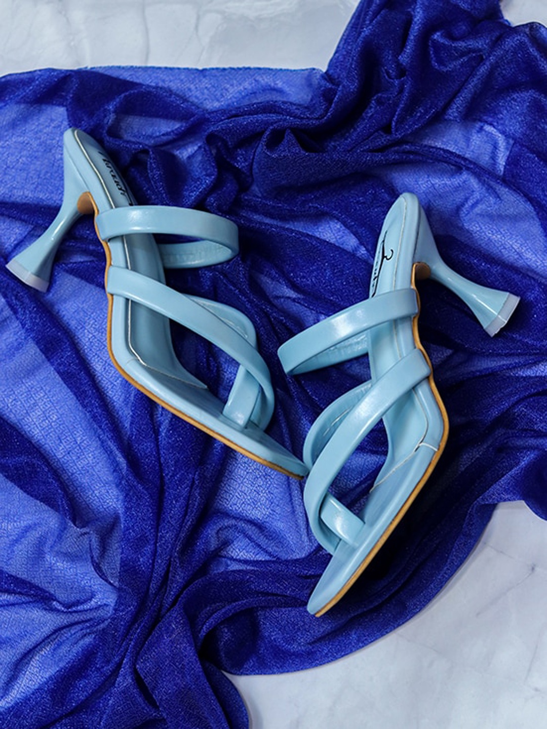 

Brauch One Toe Kitten Heels, Blue
