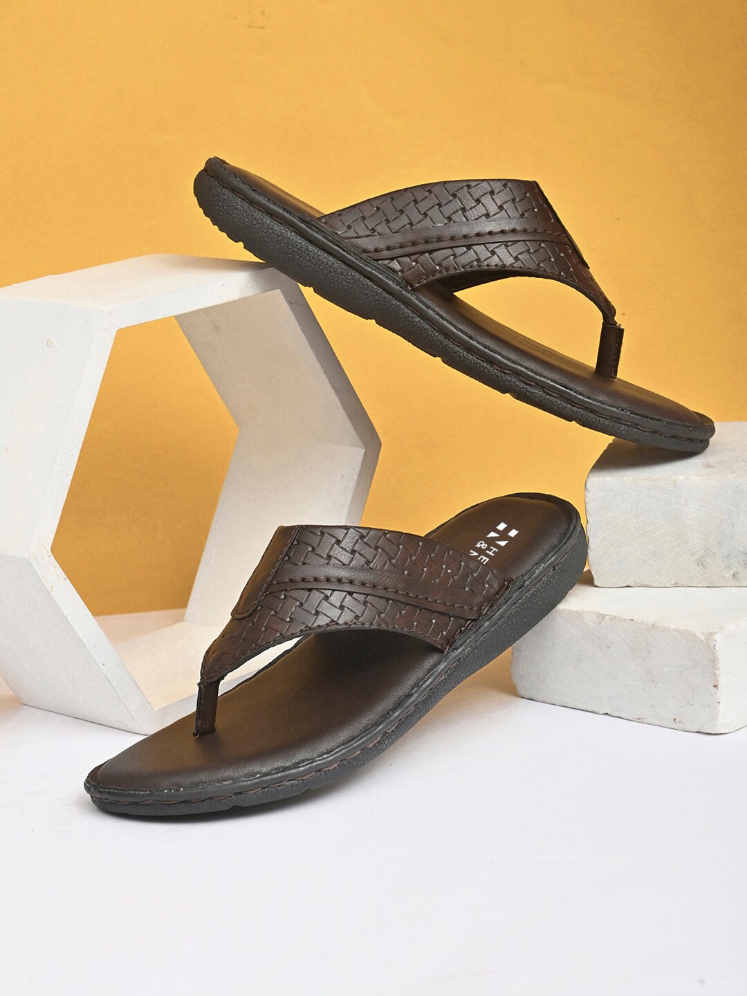 

HERE&NOW Men Textured Open Toe Comfort Sandals, Brown