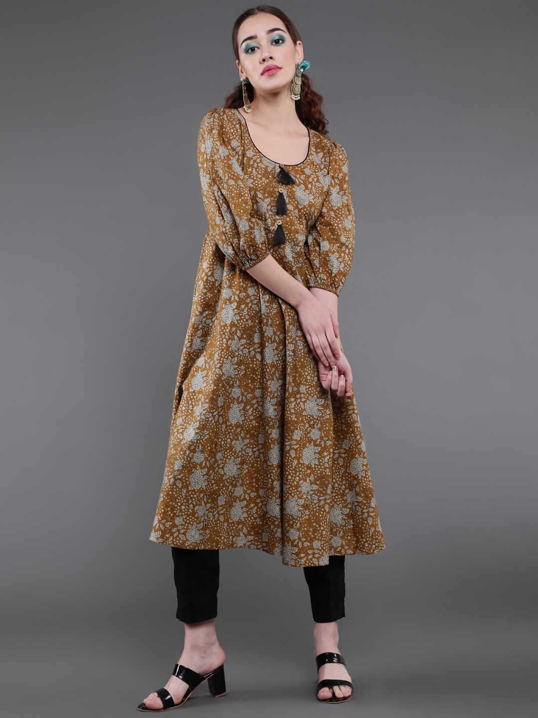 

saubhagya Women Mustard Yellow Ethnic Motifs Printed Mirror Work Kurta