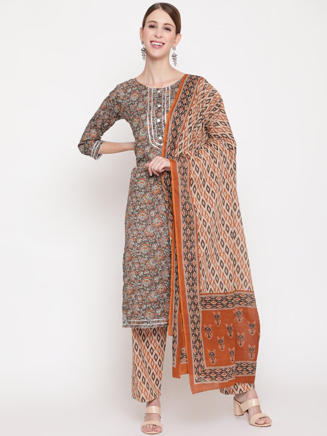 

THE NKS PLUS Floral Printed Gotta Patti Pure Cotton Straight Kurta With Trousers & Dupatta, Olive