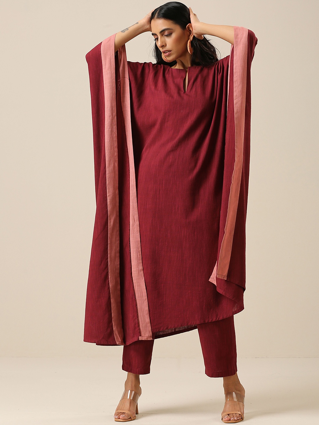 

trueBrowns Notched Neck Pure Cotton Kaftan Kurta with Trousers, Maroon