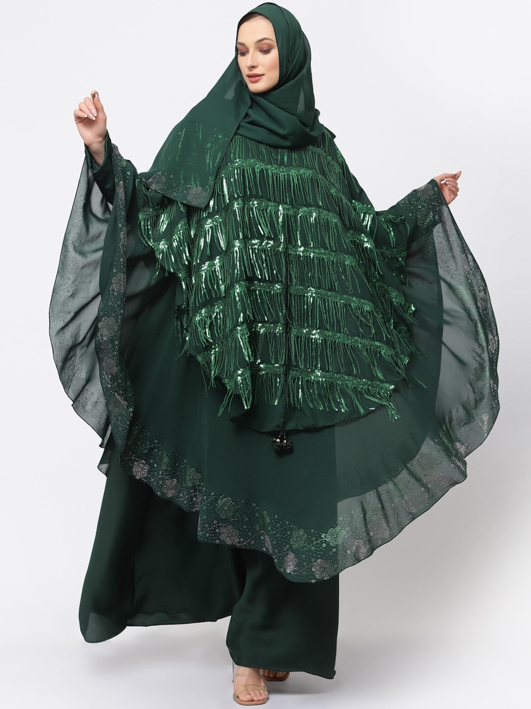 

KLOTTHE Embellished U-Neck Burqa With Scarf, Green