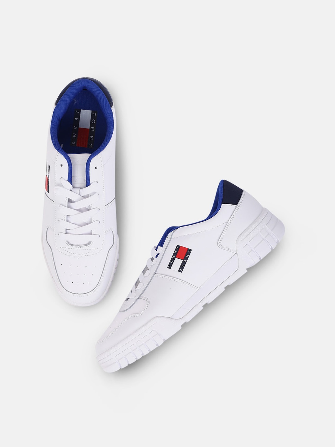 

Tommy Hilfiger Men Padded Insole Leather Basics Sneakers, White