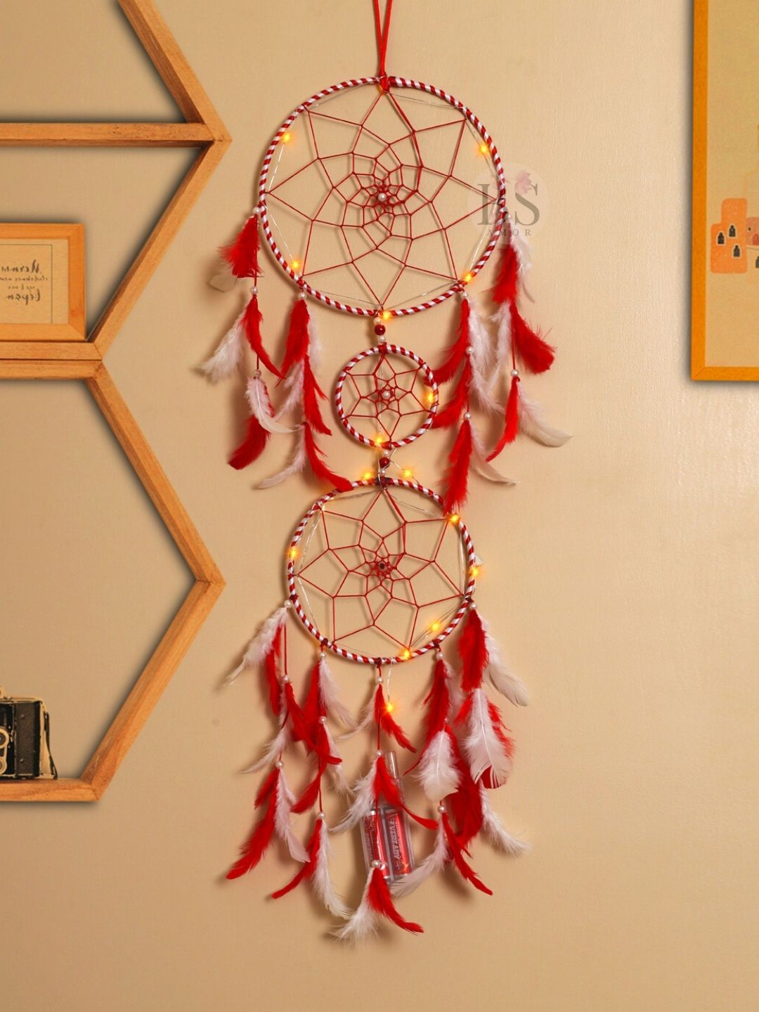 

BS AMOR Red & White 3 Ring Dream Catcher With Lights & Feather