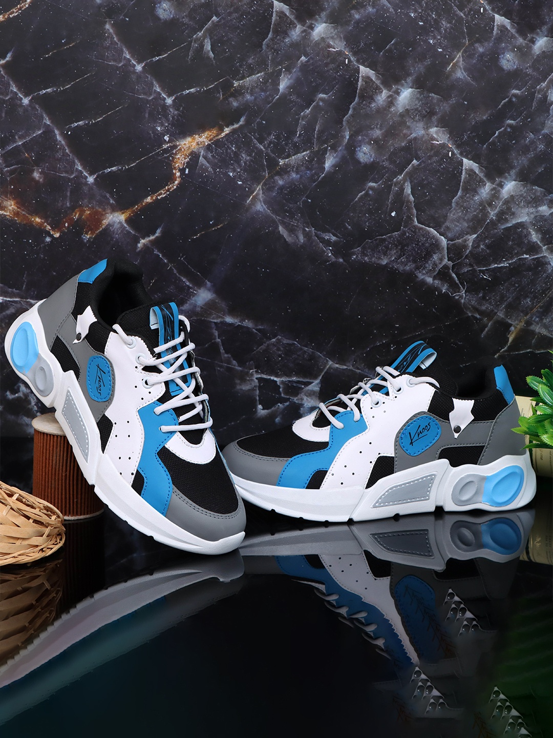 

knoos Men Non-Marking Lace-Up Mesh Running Sports Shoes, Blue