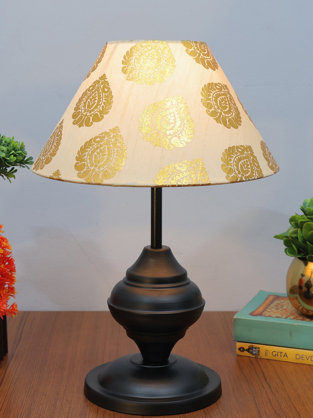 

Homesake Gold-Toned & Black Printed Fabric Shade With Metal Base Table Lamp