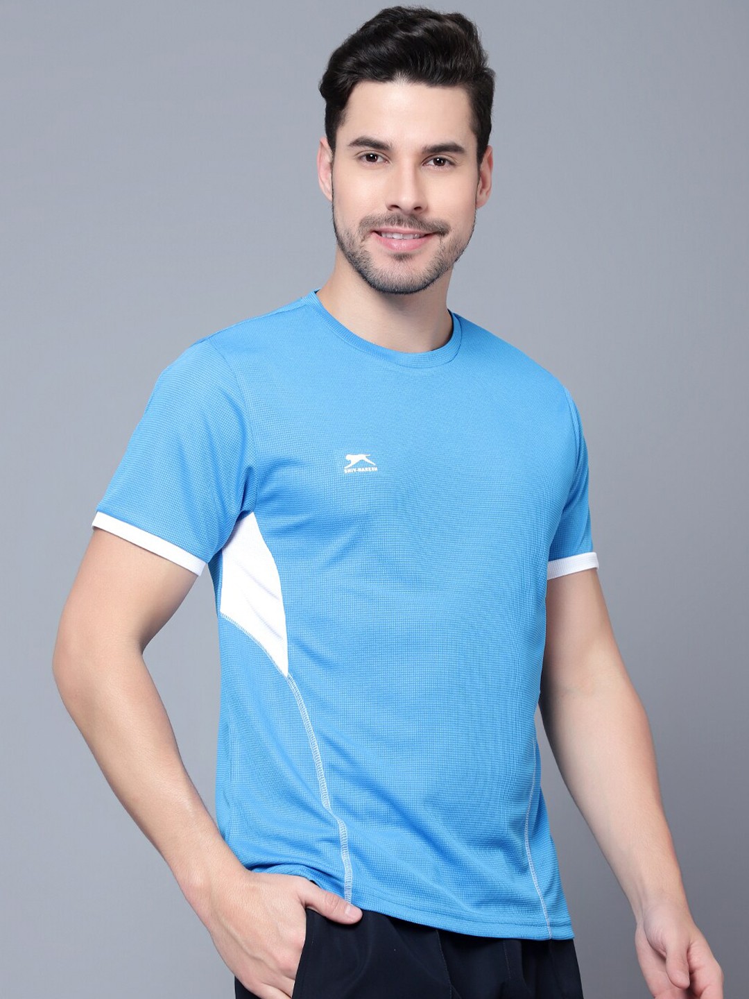 

Shiv Naresh Round Neck Short Sleeve PlayDry Running T-shirt, Blue