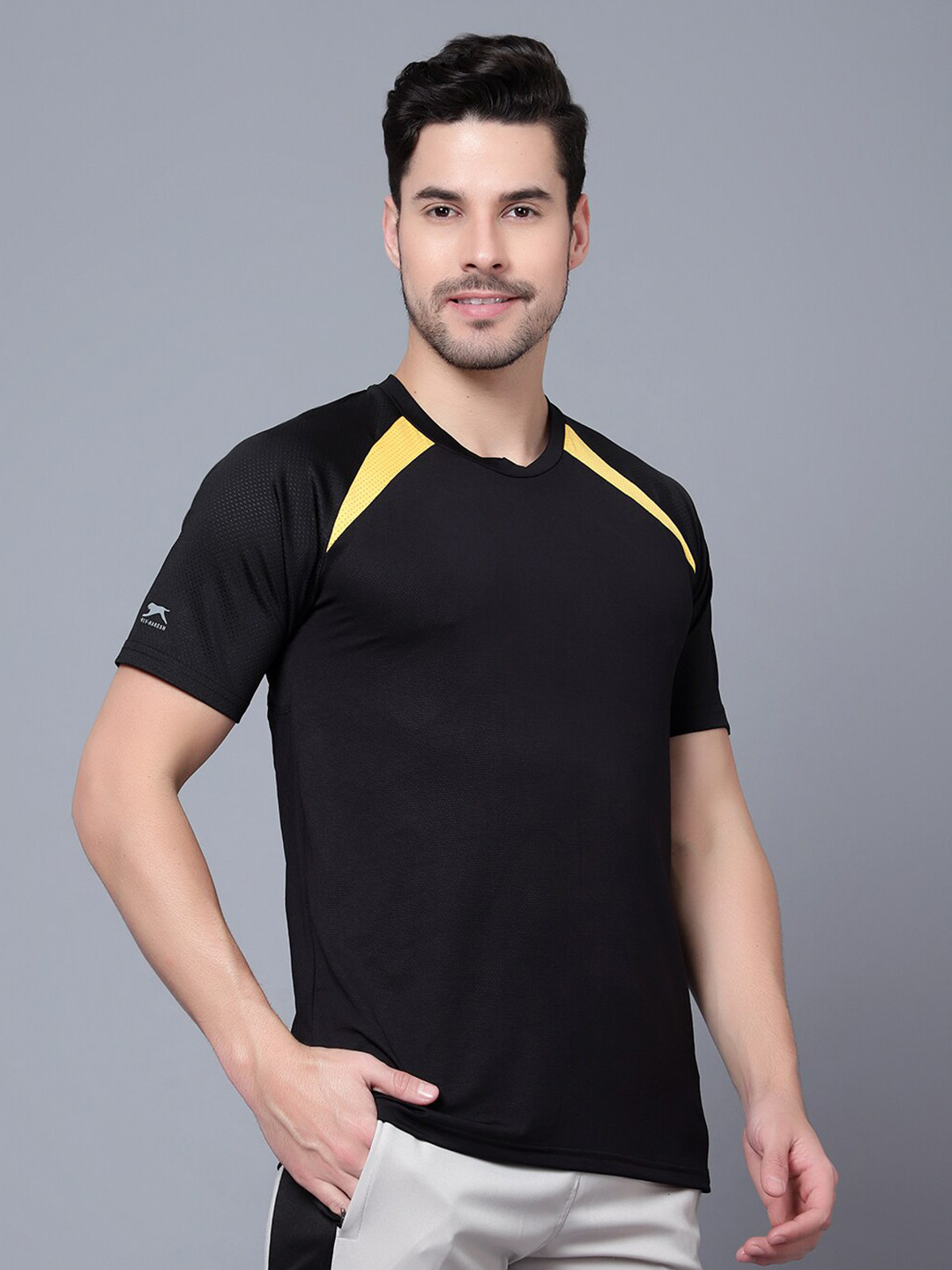 

Shiv Naresh PlayDry Training or Gym T-shirt, Black