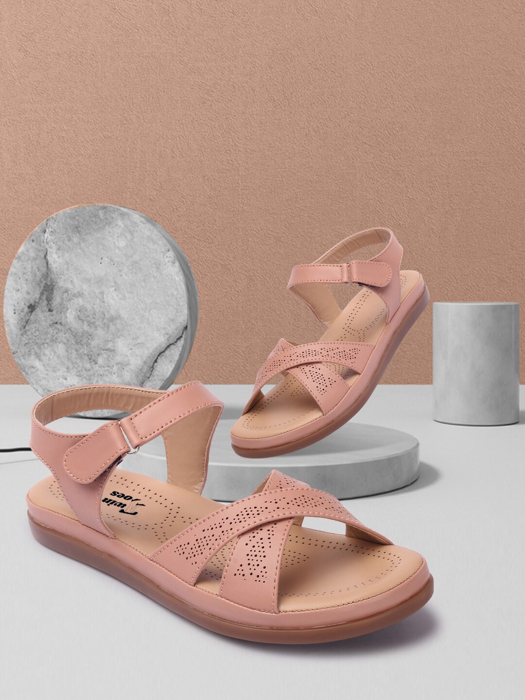 

TWIN TOES Doctor Sole Perforated Open Toe Flats, Peach