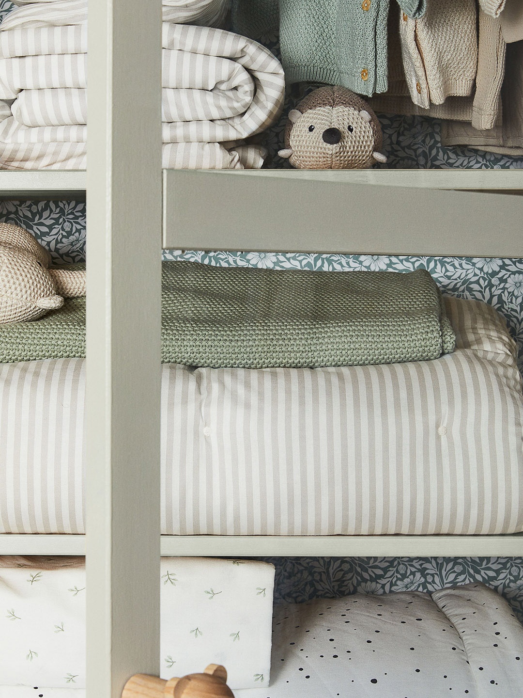 

H&M Girls Grey Cotton Baby Mat