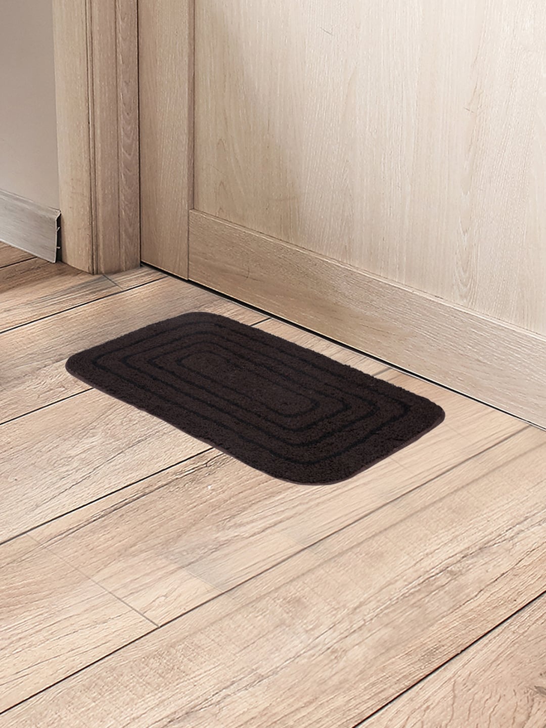 

Black Pack of 2 Self Designed Cotton Anti Slip Entrance Doormat, Brown