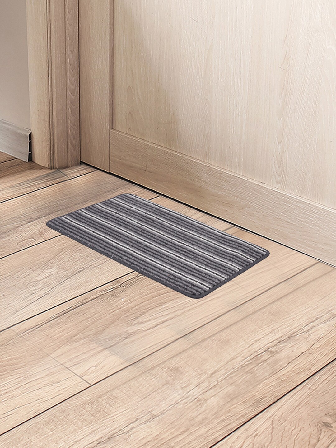 

Black gold Pack of 3 Grey & White Striped Cotton Anti Slip Entrance Doormats