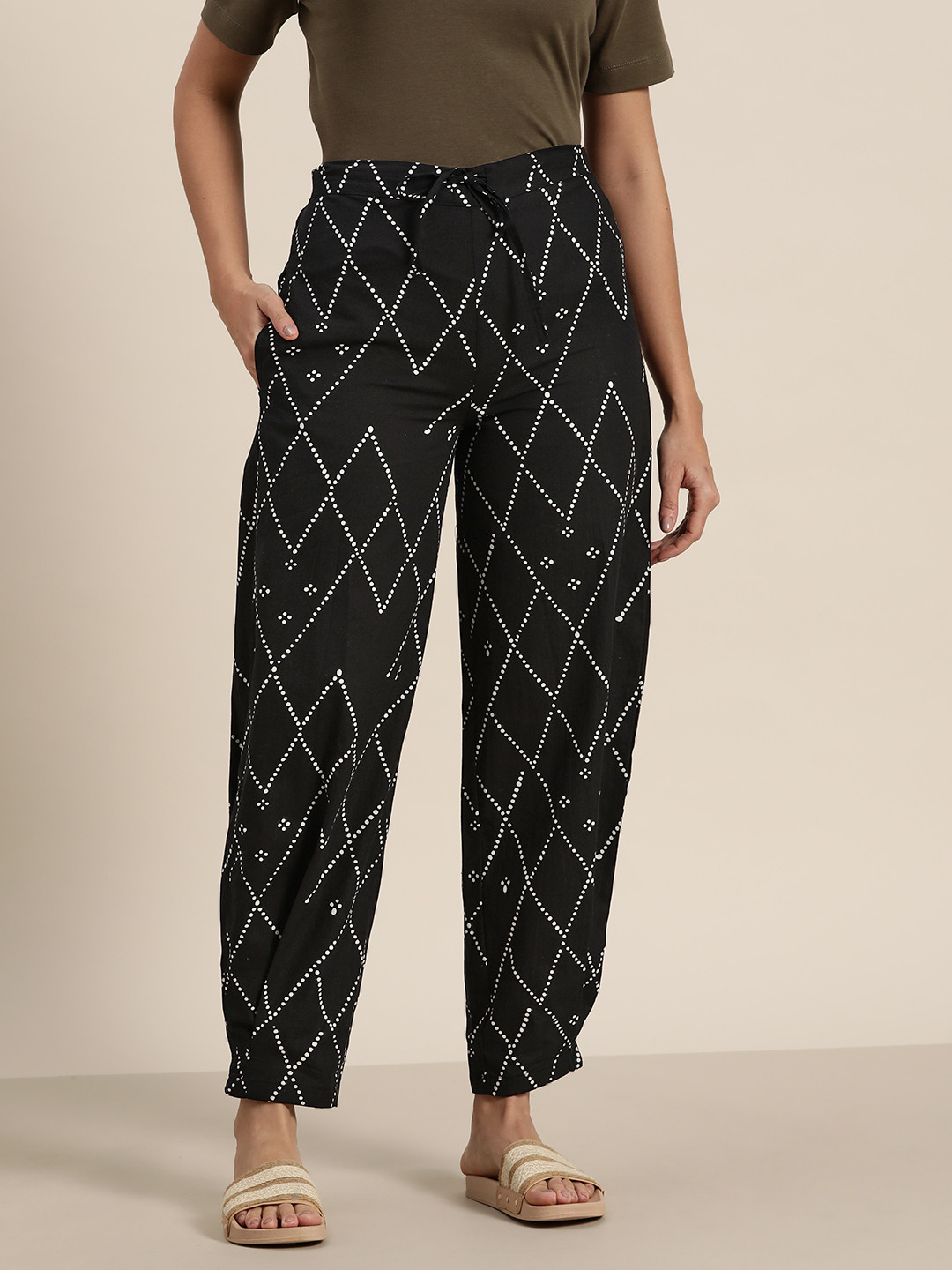 

MBeautiful Women Organic Cotton Printed Straight Fit Lounge Pants, Black