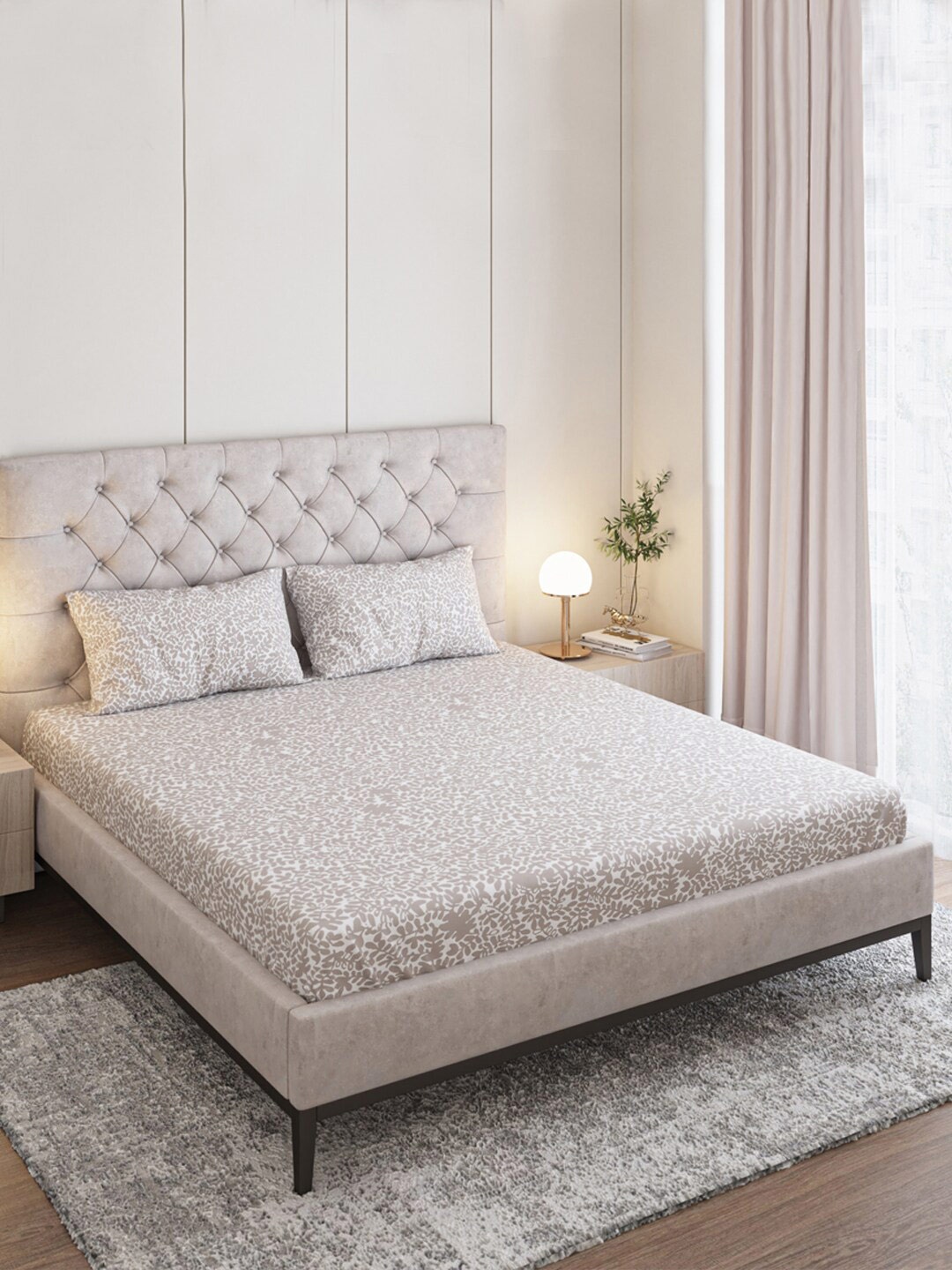 

Seevo Beige & White Floral Cotton 500 TC King Bedsheet with 2 Pillow Covers