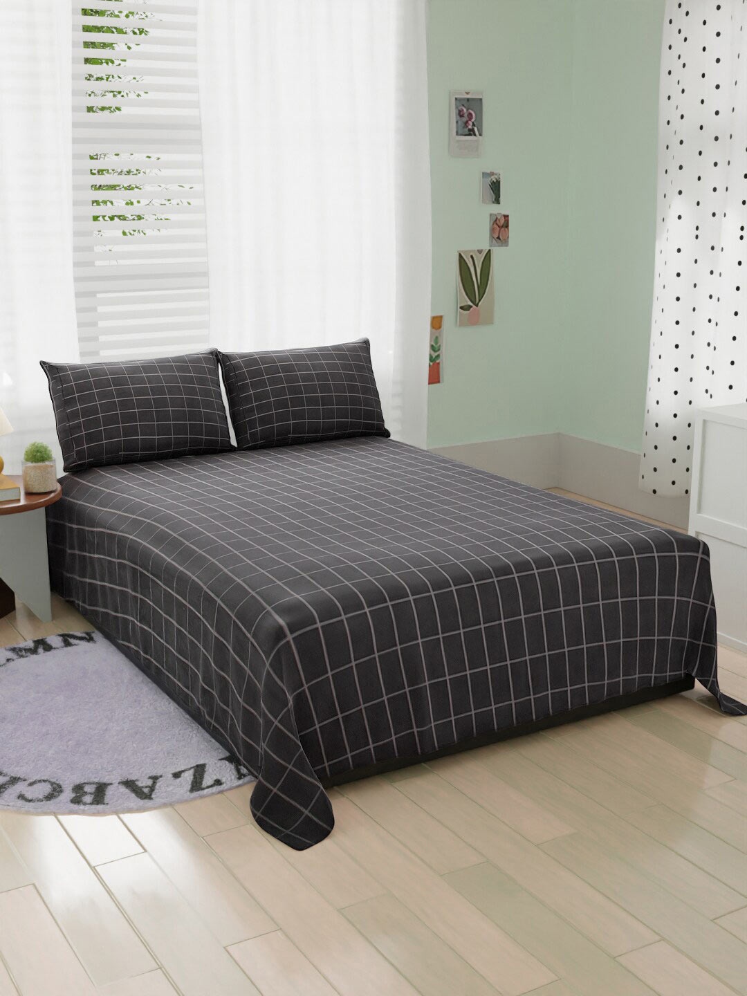 

BELVOSTUM Grey & White Checked 260 TC Microfiber Double King Bedsheet & 2 Pillow Covers