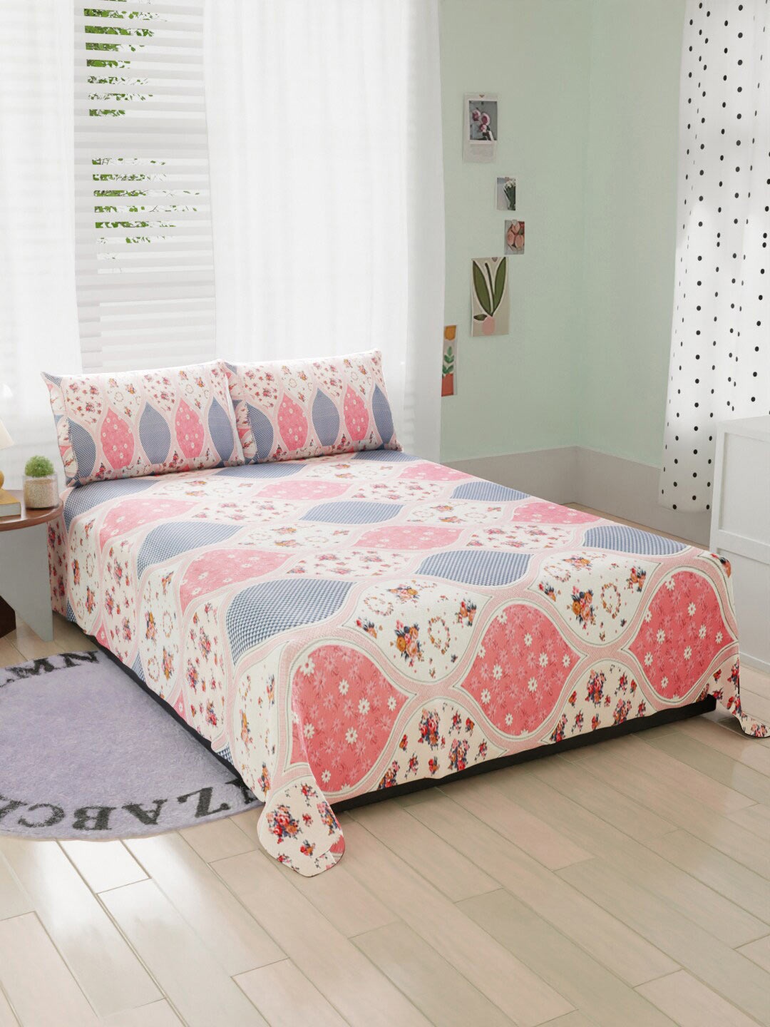 

BELVOSTUM Pink & Blue Floral 240 TC Microfiber Double King Bedsheet With 2 Pillow Covers