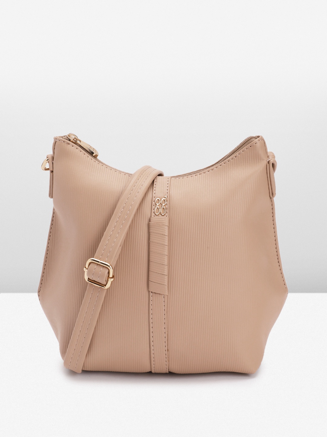 

Baggit Women Solid Sling Bag, Beige