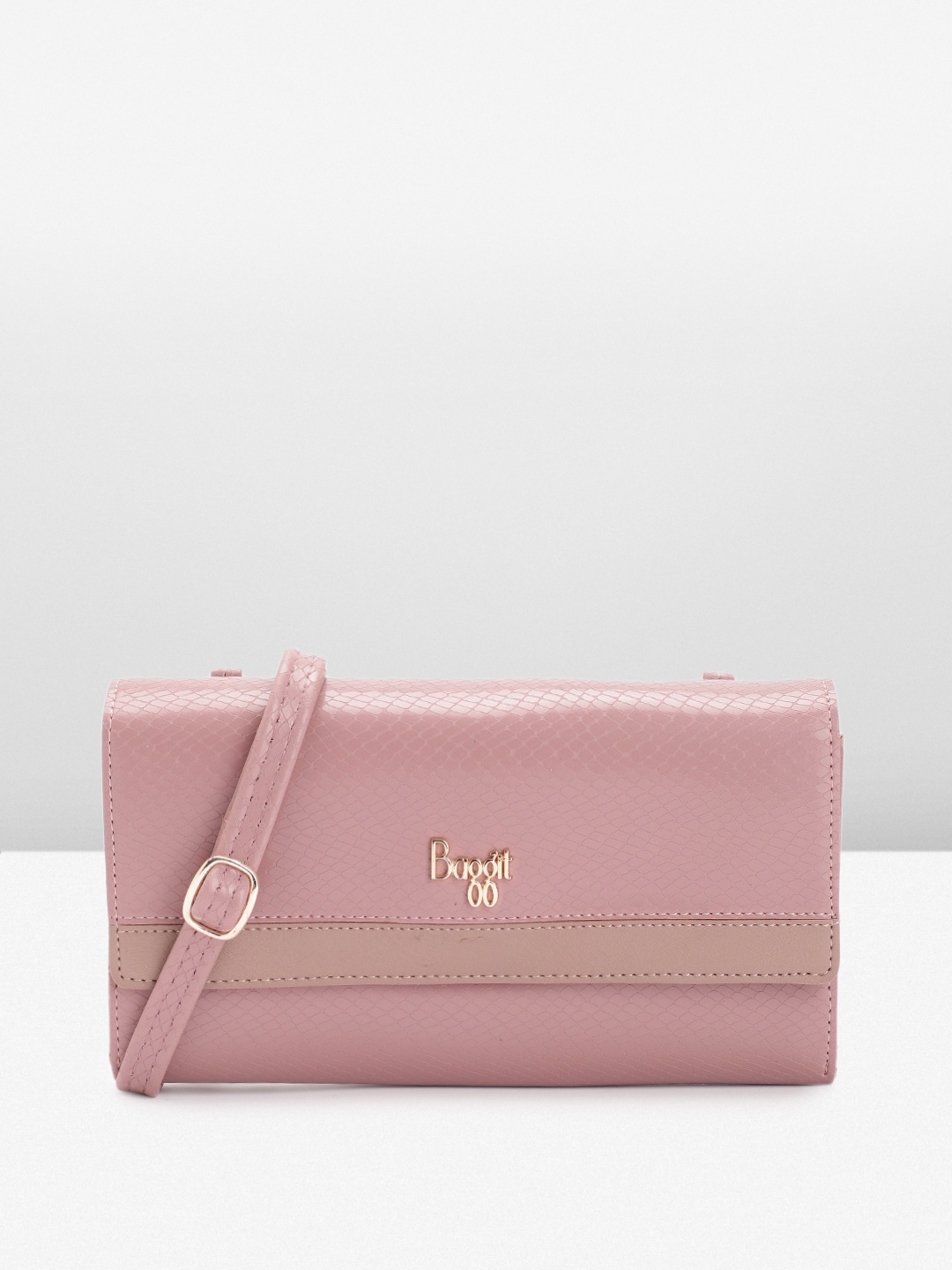 

Baggit Women Textured Envelope Wallet, Pink