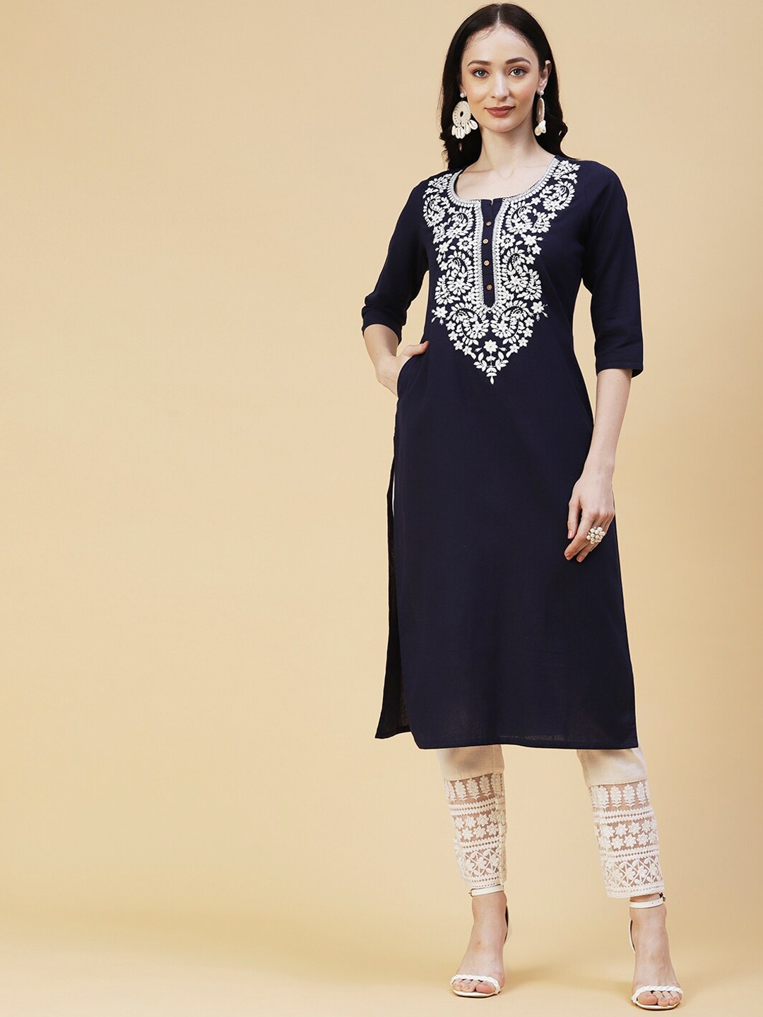 

FASHOR Yoke Design Floral Thread Work Kurta, Navy blue