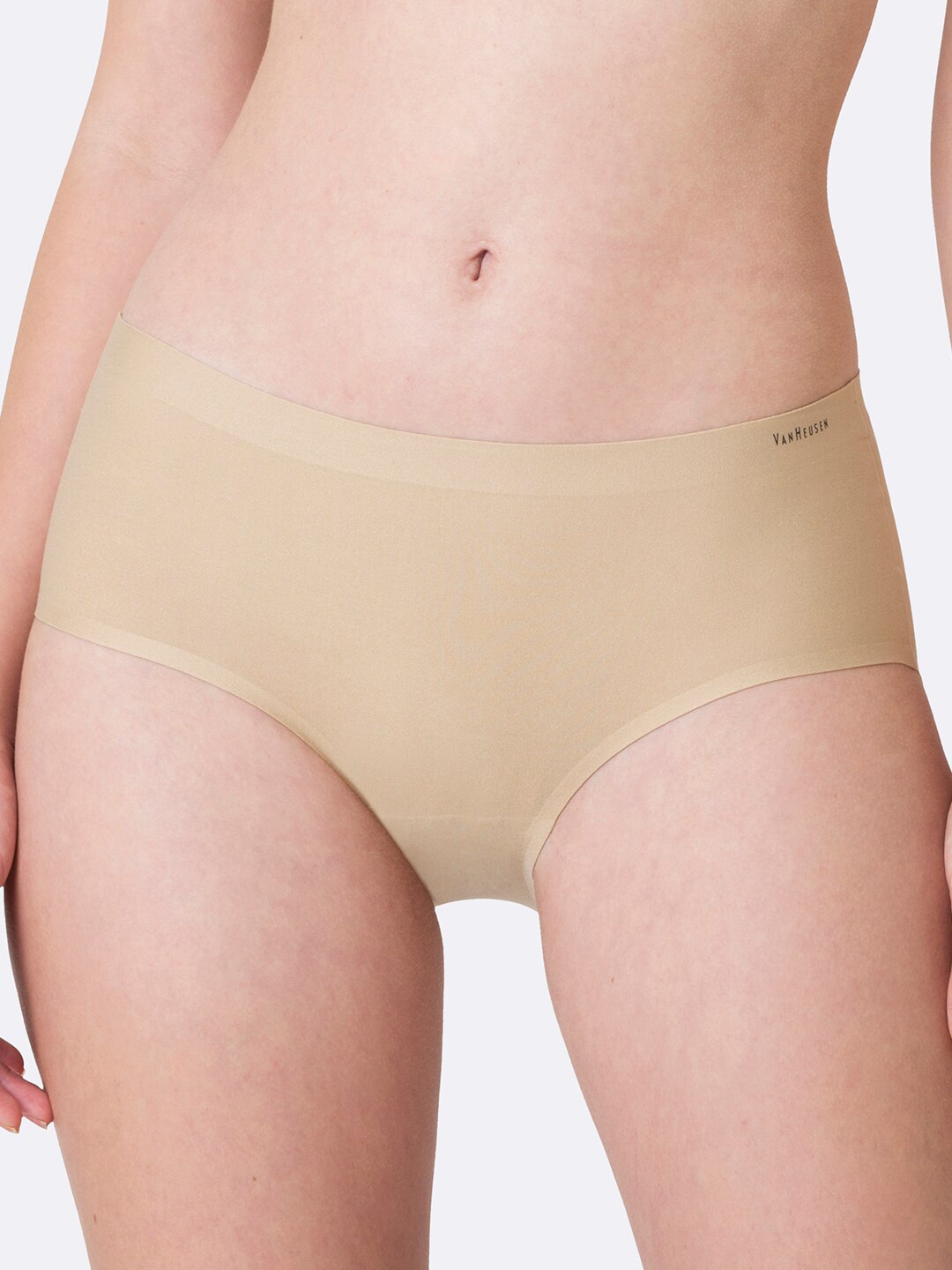 

Van Huesen Women Solid Invisilite Hipster Briefs With Easy Stain Release Gusset, Nude