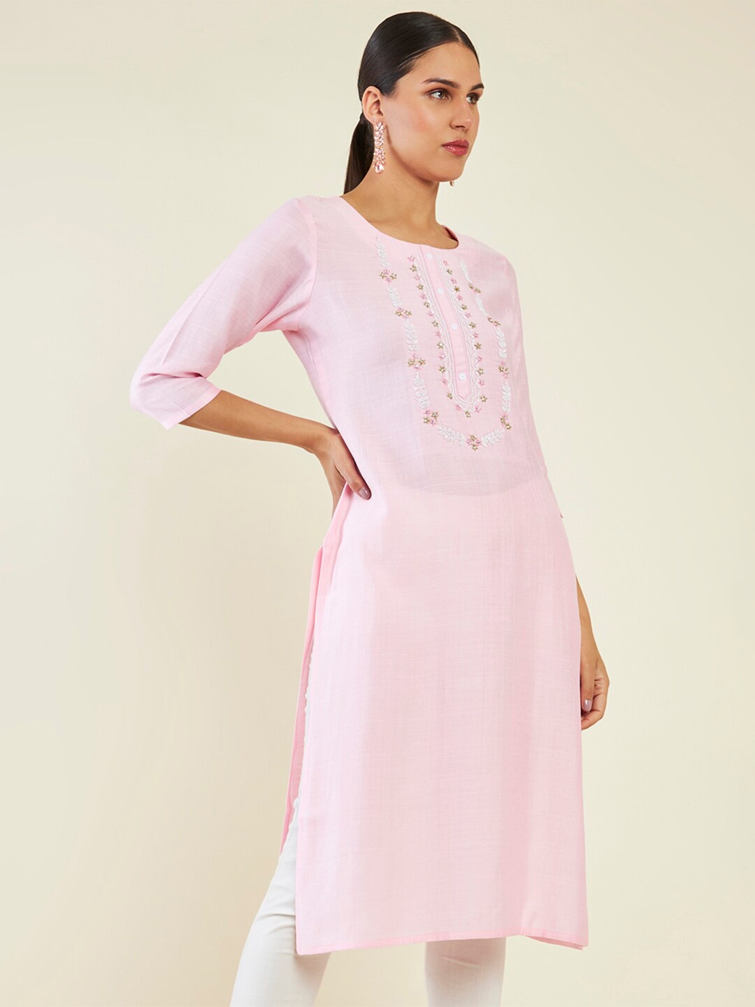 

Soch Floral Embroidered Beads & Stones Straight Kurta, Pink