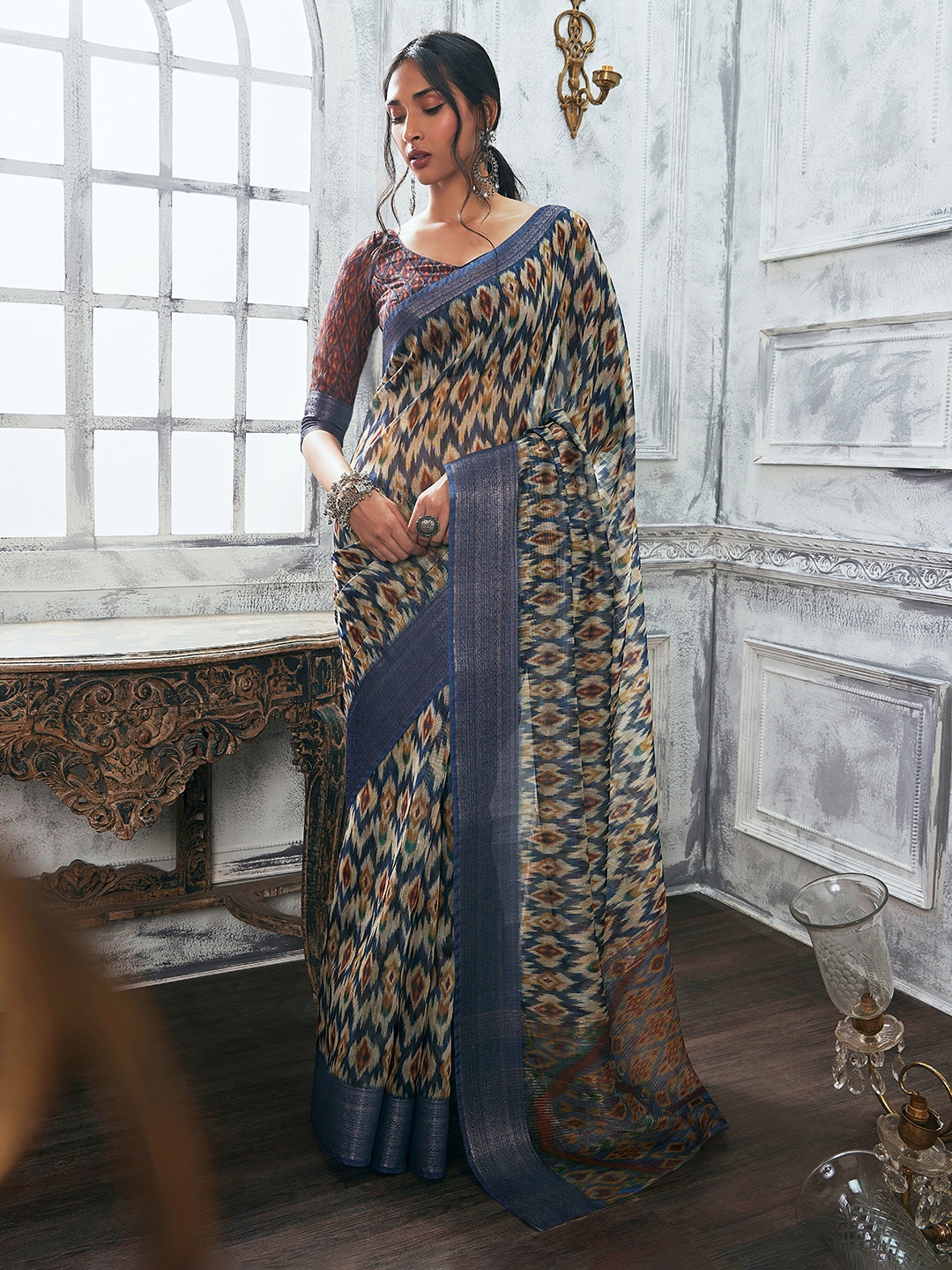 

Soch Geometric Printed Zari Saree, Blue
