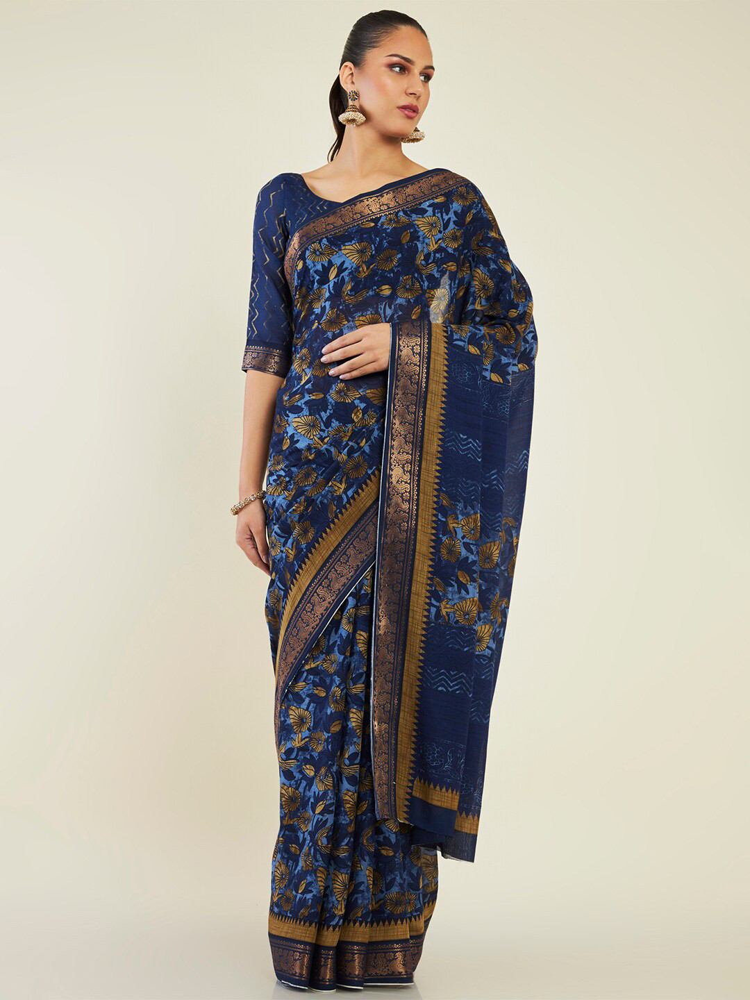 

Soch Floral Printed Pure Cotton Saree, Navy blue