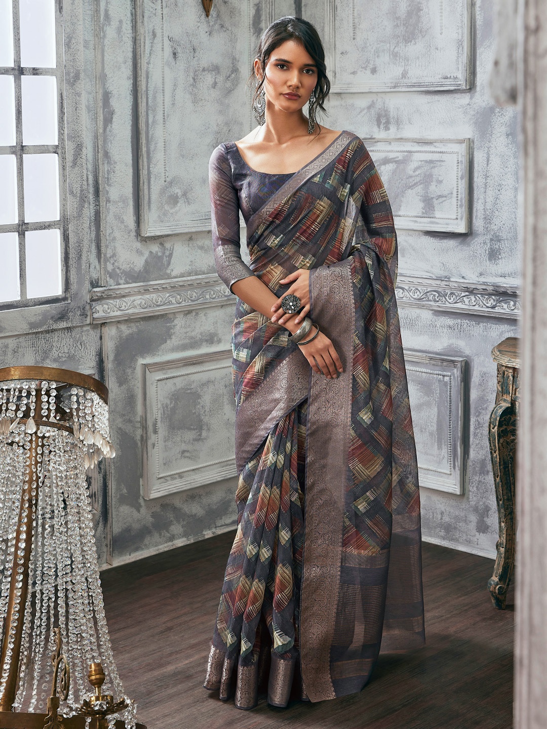 

Soch Abstract Printed Zari Saree, Grey