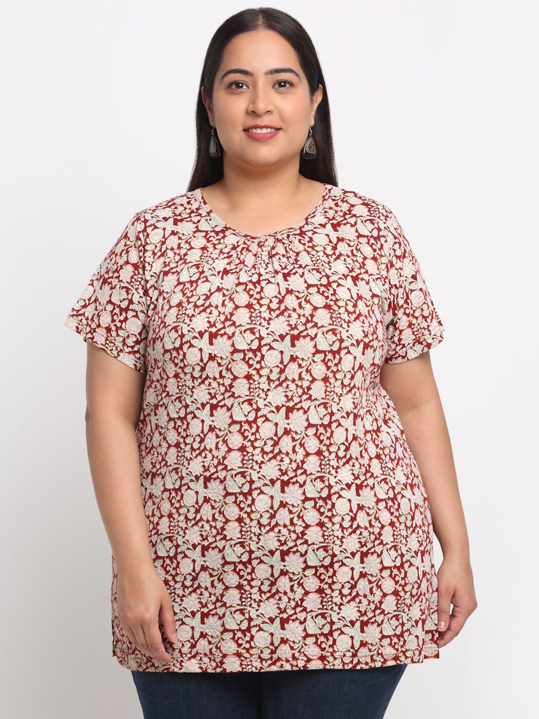 

plusS Women Floral Printed Cotton T-shirt, Maroon