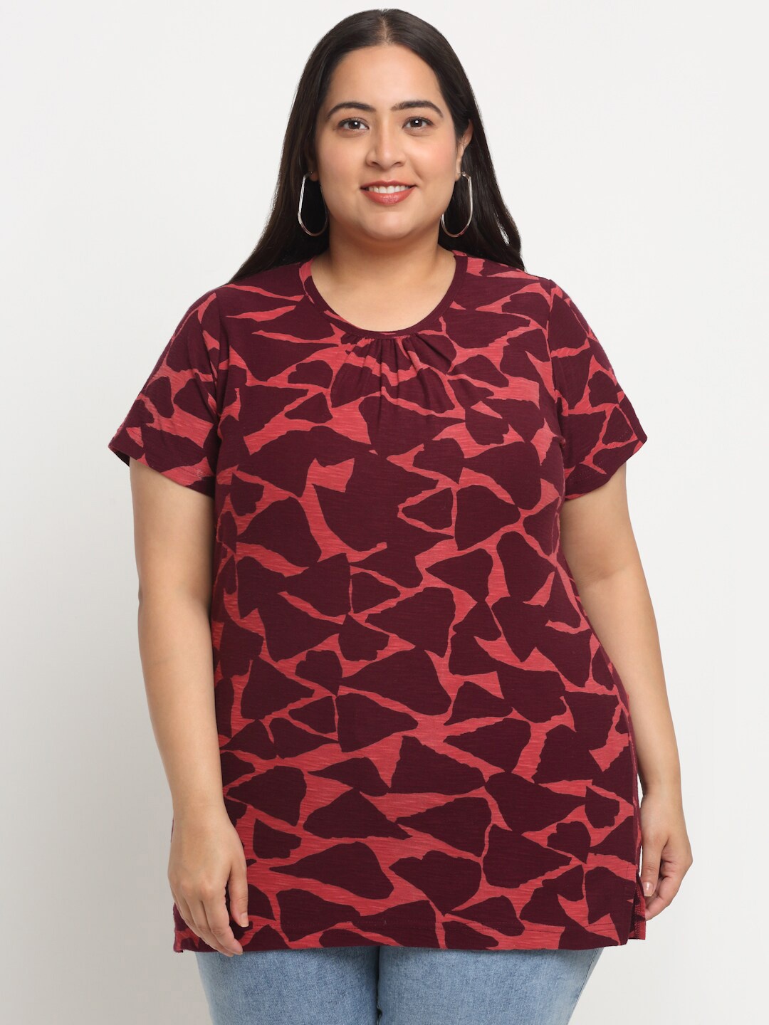 

plusS Abstract Printed Round Neck Cotton Longline T-shirt, Maroon
