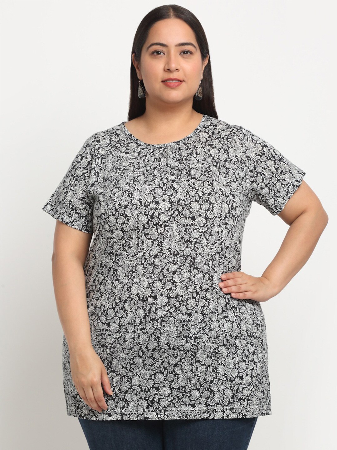 

plusS Plus Size Floral Printed Longline Cotton T-shirt, Black