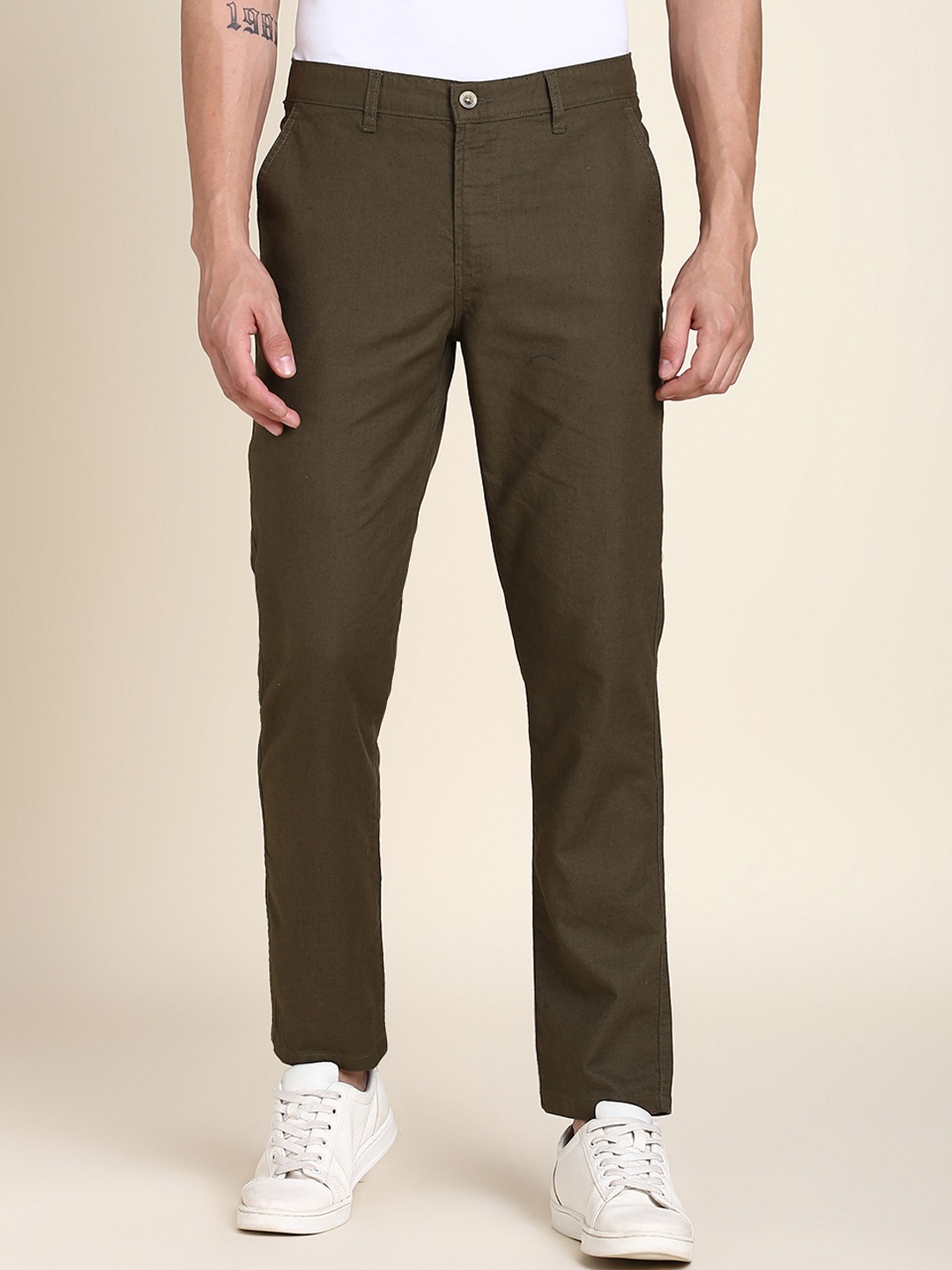 

Dennis Lingo Men Flat-Front Mid-Rise Slim Fit Cotton Linen Trousers, Olive