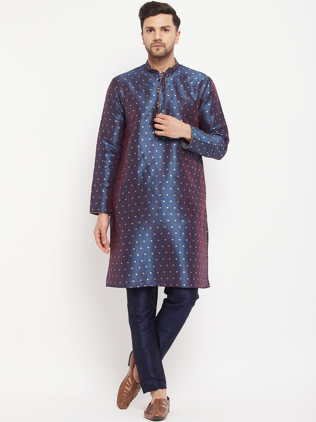 

VASTRAMAY Geometric Woven Design Mandarin Collar Kurta With Pyjamas, Blue