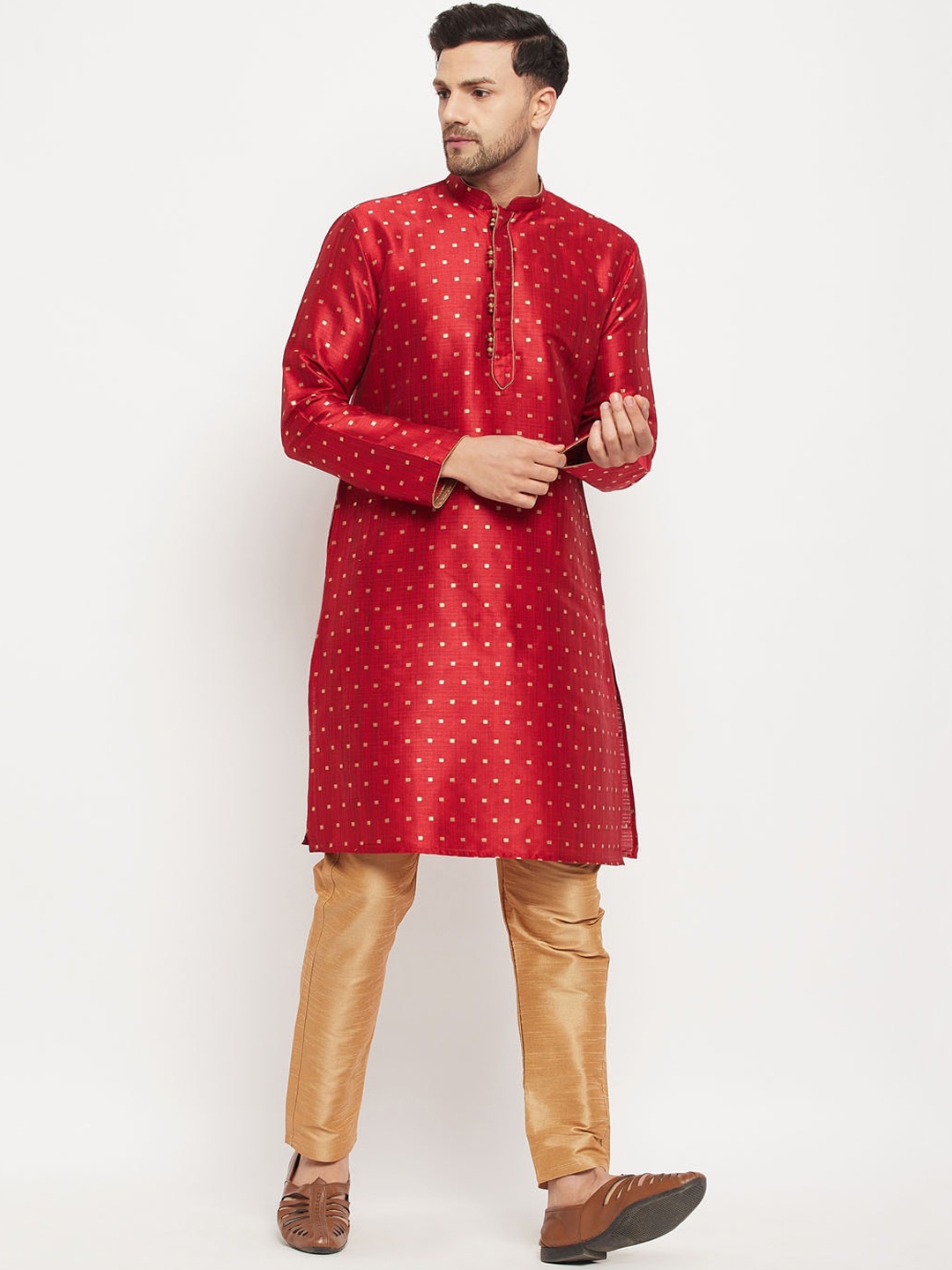 

VASTRAMAY Woven Design Mandarin Collar Zari Kurta with Pyjamas, Maroon